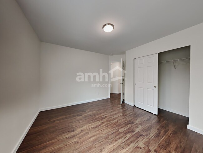 Building Photo - 18312 97th Ave E