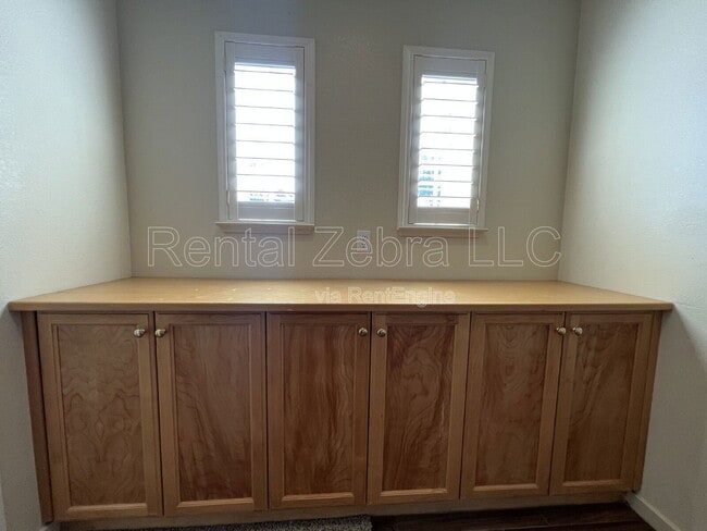 Building Photo - 1359 Rincon Dr