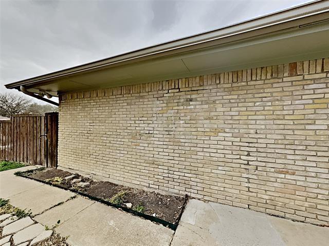Building Photo - 2412 Flagstone Dr