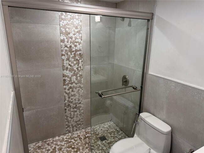 Building Photo - 14500 SW 88th Ave