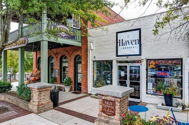 Building Photo - 144 1st Ave NW