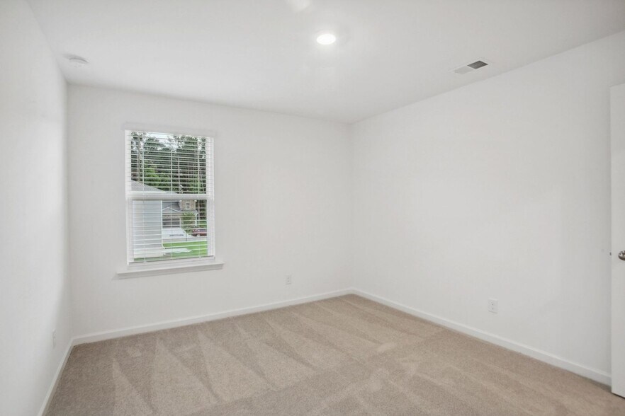 Building Photo - 3853 Rustic Barn Wy