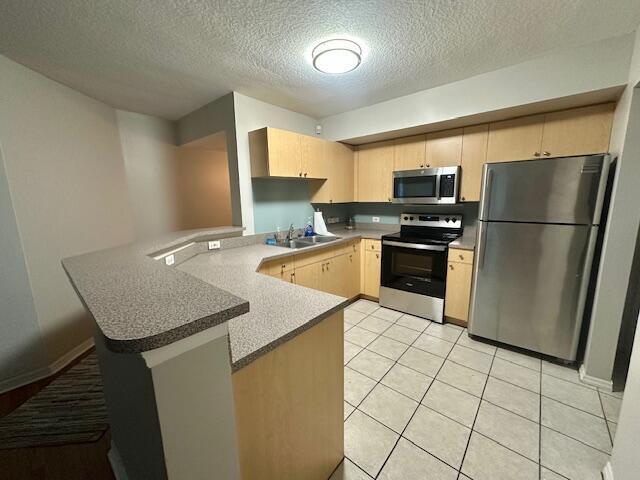 Building Photo - 402 Villa Cir