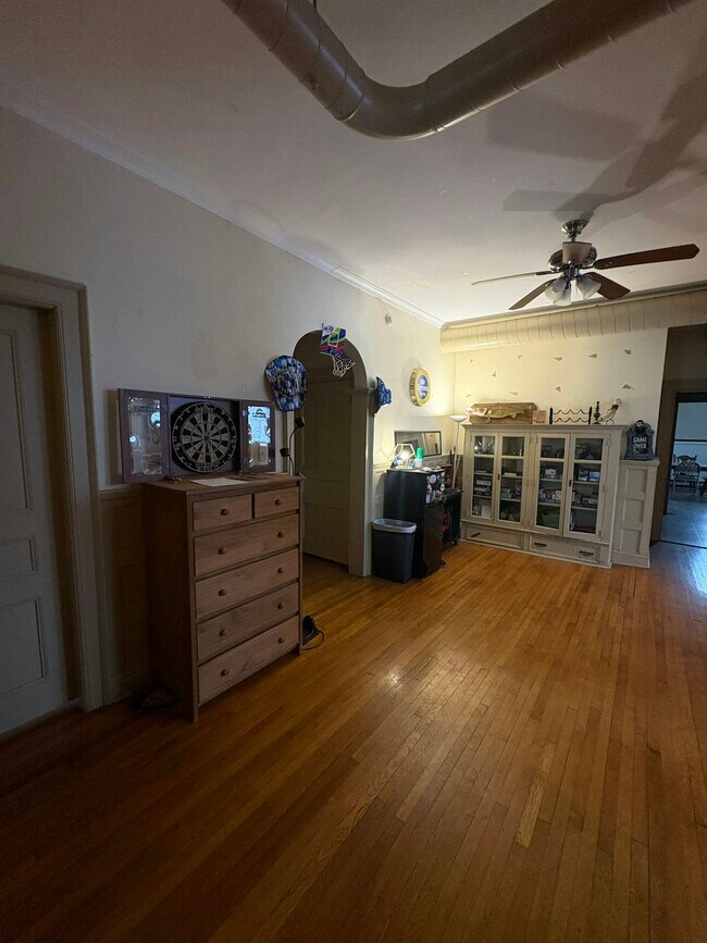 Building Photo - 509 Monroe Ave