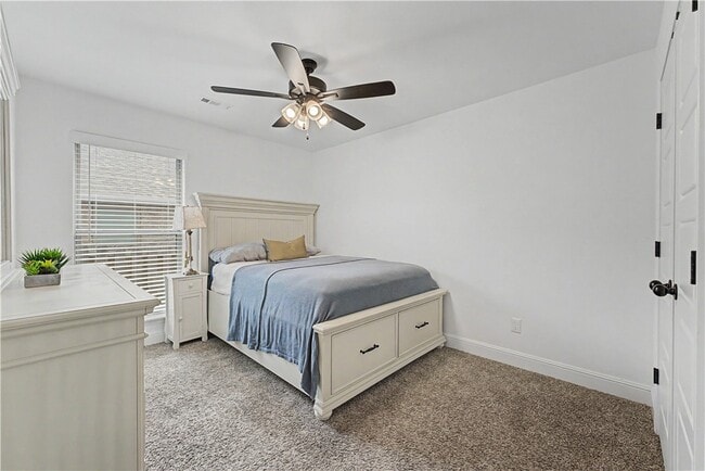 Building Photo - 2040 Periwinkle Pl