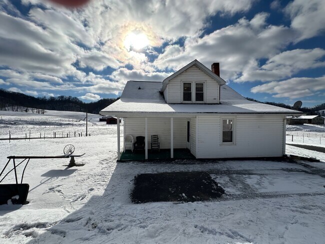 Building Photo - 6123 Boozy Creek Rd