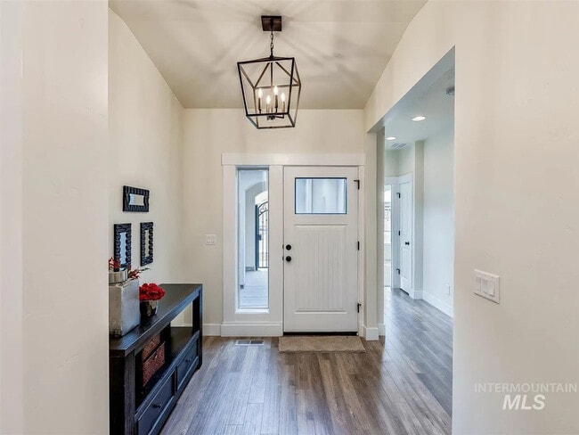 Building Photo - 6631 S Kirra Way