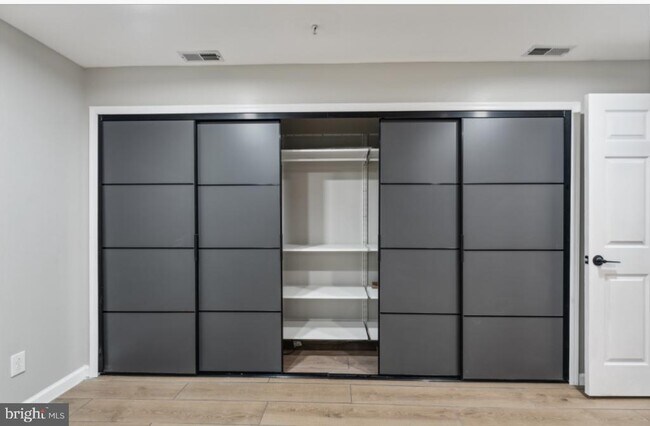 Building Photo - 7006 Friendship Rd