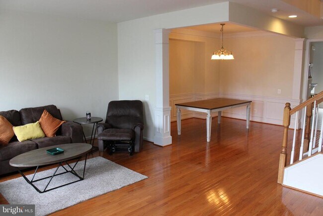 Building Photo - 43579 Wheat Berry Terrace