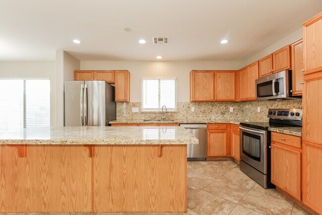 Building Photo - 12913 N 127th Ln