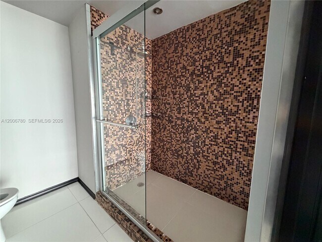 Building Photo - 690 SW 1st Ct