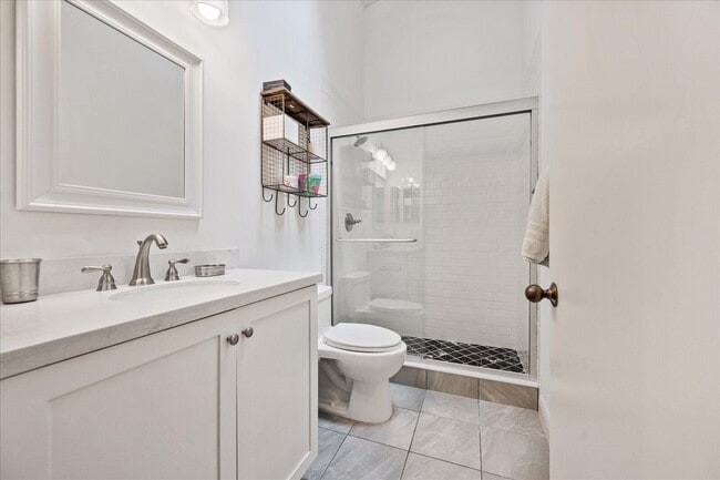 Building Photo - 2585 Sheltingham Dr