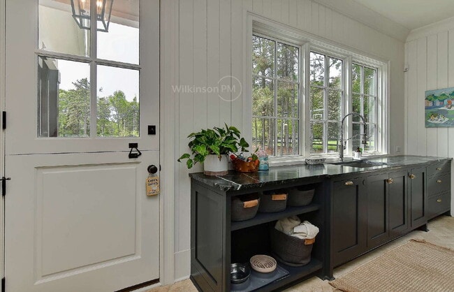 Building Photo - One of the Finest Fully-Furnished Luxury Estates in Marvin, "Architectural Digest" Caliber, for t...