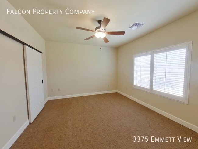Building Photo - Fabulous Townhome in Stetson Hills! - Leas...