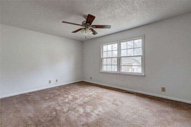 Building Photo - 119 Windermere Cir