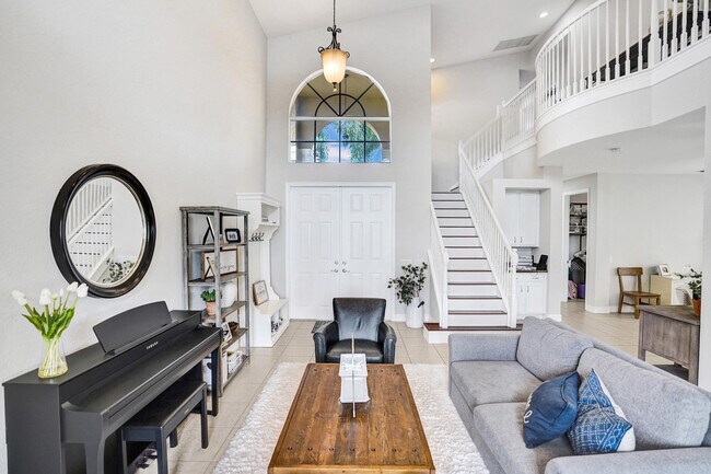 Building Photo - 8876 Sandy Crest Ln