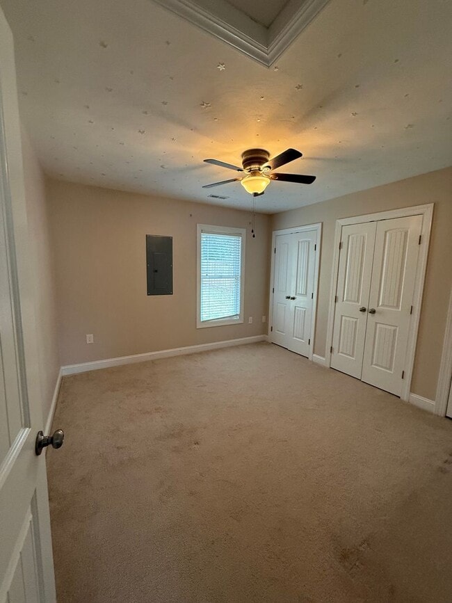 Building Photo - One Level 3 Bedroom 2 Bath Home in Hollins Area