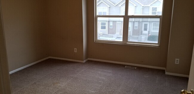 Building Photo - 3146 Bridgewater Dr