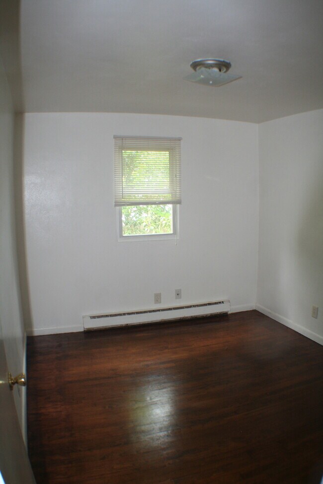 Building Photo - 8924 London St