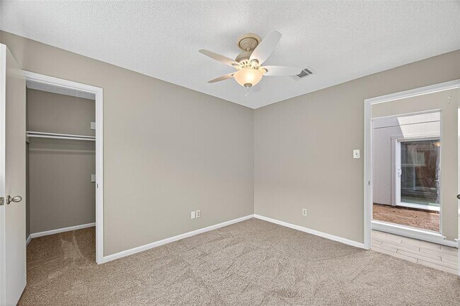 Building Photo - 16019 Parksley Dr