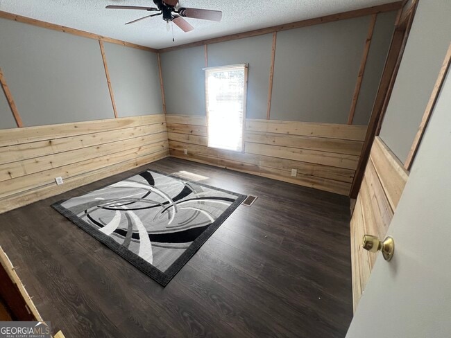 Building Photo - 1425 Dowdy Rd