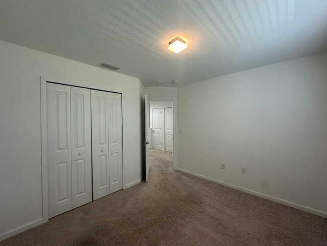 Building Photo - 1002 La Mirada Ct