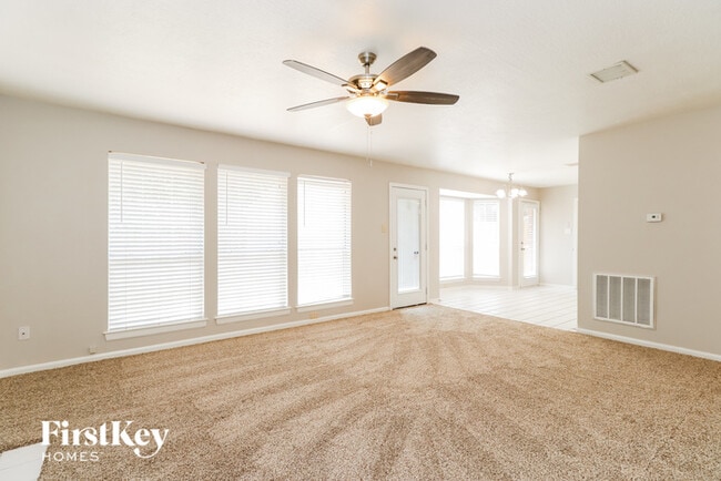 Building Photo - 4502 Natural Bridge Dr