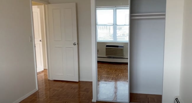 Building Photo - 2-Bed/1.5 Bath Apt in Pet-Friendly Complex; Pet Friendly! Ideal Location in Brookline