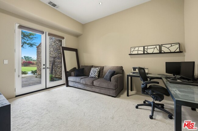 Building Photo - 50025-50021 Vía Aldea