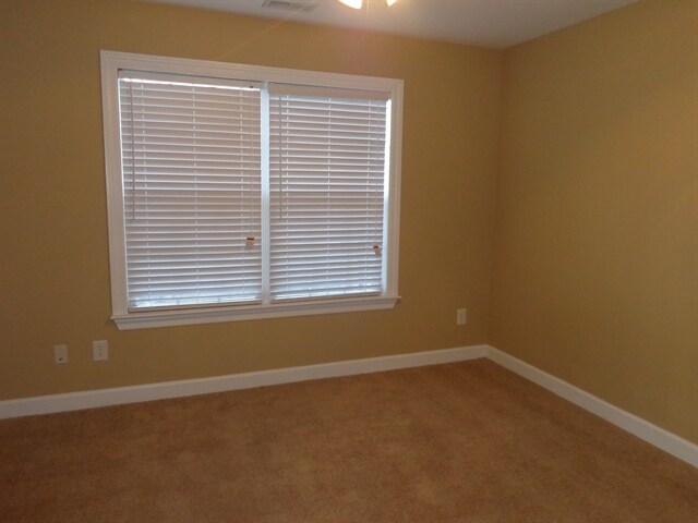 Building Photo - 922 Stewart Valley Dr