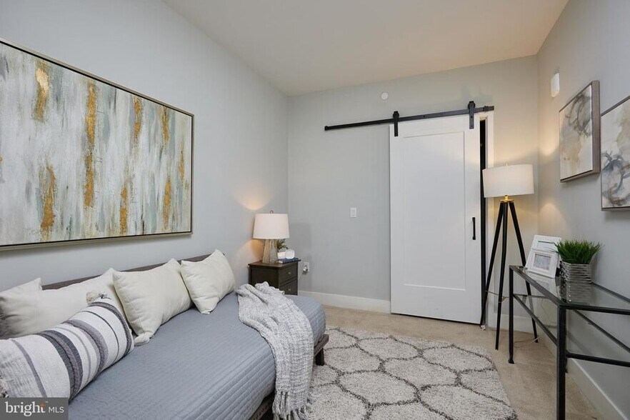 Building Photo - 1300 4th St SE