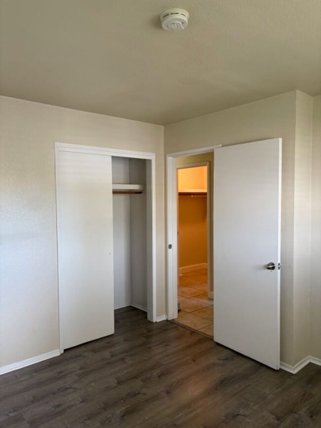 Building Photo - Single story, 3 bed 1.5 bath home.