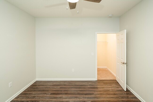 Building Photo - 494 Aventurine Ave