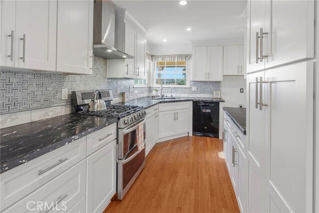 Building Photo - 22618 Elm Ave