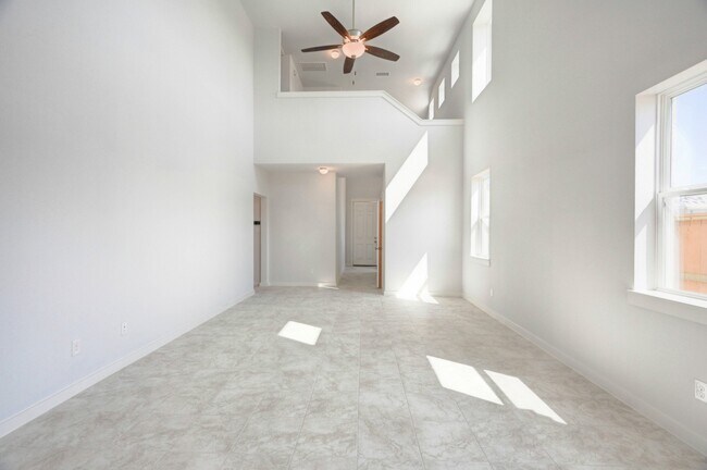 Building Photo - 21251 Shr Blf Dr