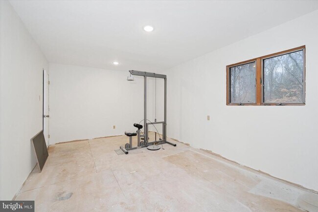 Building Photo - 119 Stoney Ridge Rd