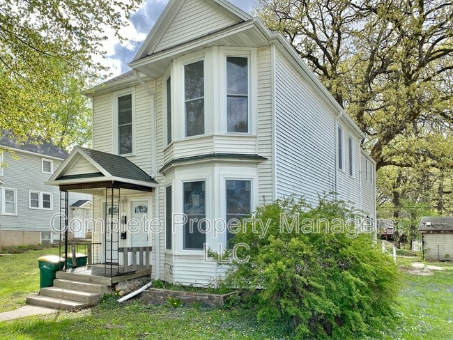 Building Photo - 258 S Pearl St