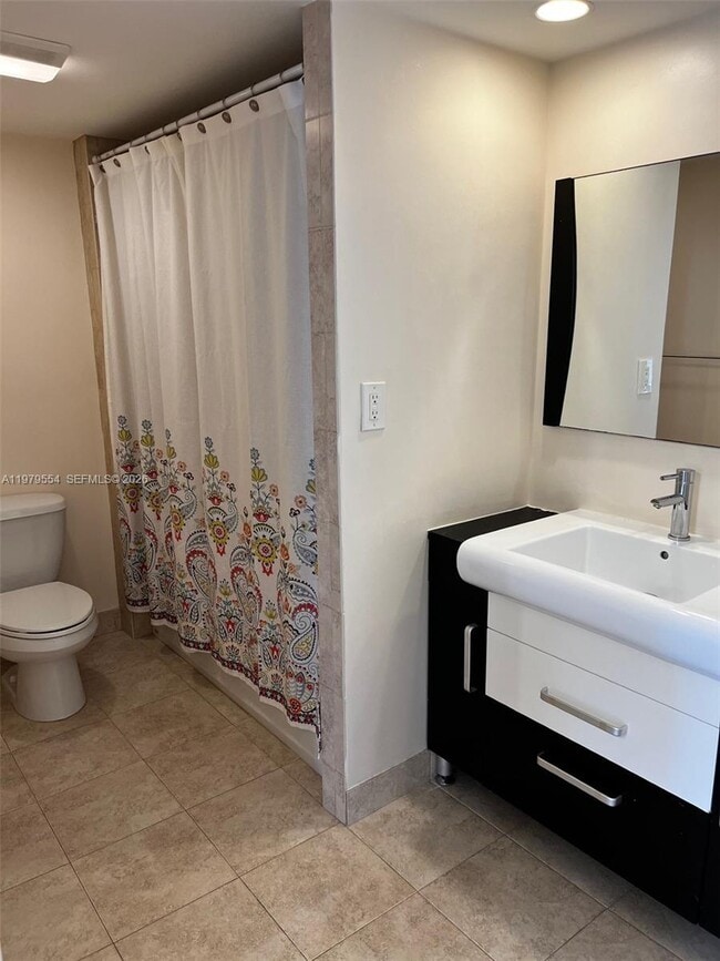 Building Photo - 290 174th St St