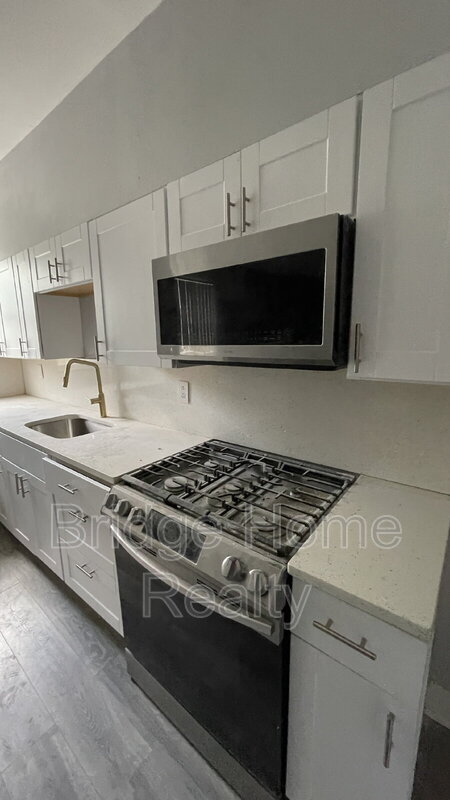 Building Photo - 6960 Monticello St