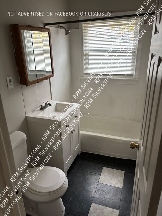 Building Photo - 6860 Continental-