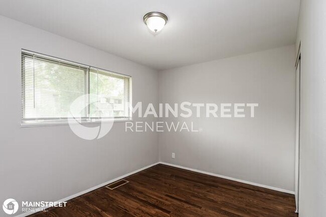 Building Photo - 10326 Janson Dr, St Louis, MO 63136