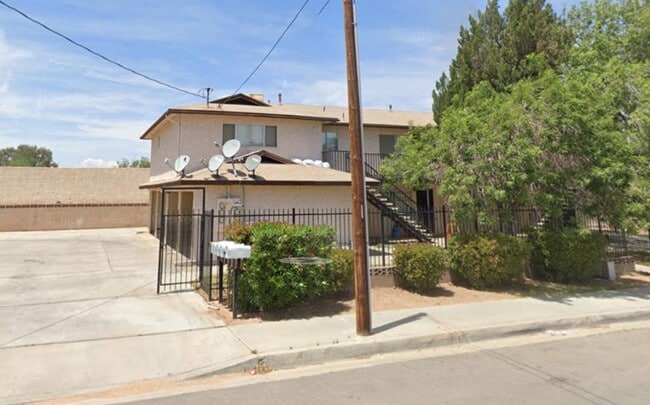 Building Photo - 42737 42nd St W