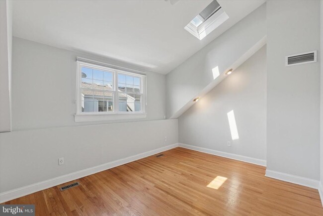 Building Photo - 514 Randolph Ct