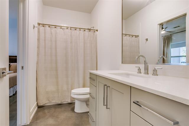 Building Photo - 5718 McCommas Blvd