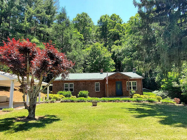 Primary Photo - 7494 Cruso Rd