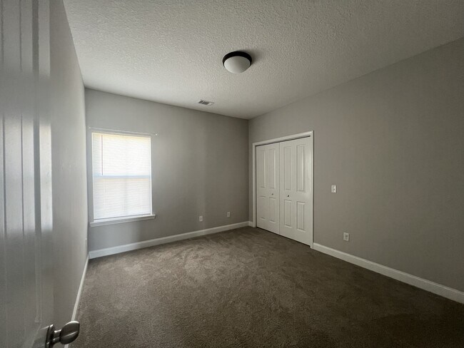 Building Photo - 364 Thorp Circle