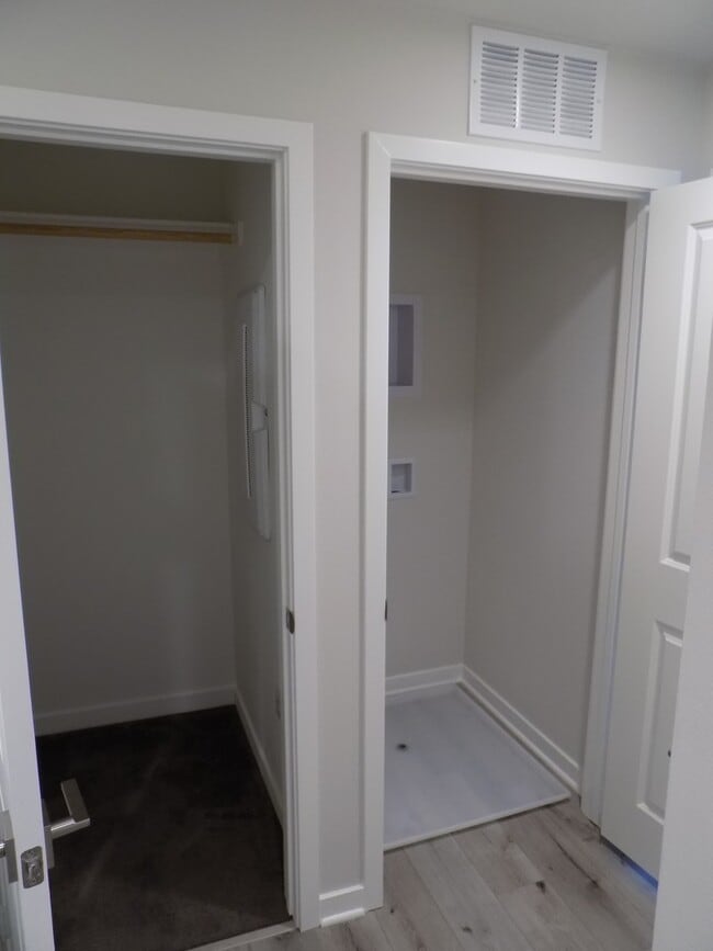 Building Photo - Beautiful 1 Bedroom 1 Bath Condo in Ranch ...