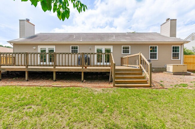 Building Photo - Beautiful Newport News Home