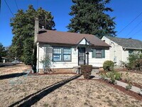 Building Photo - 6329 SE 97th Ave