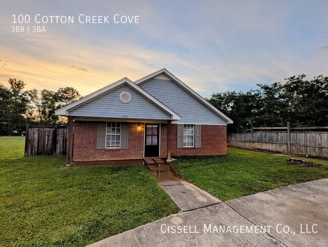 Primary Photo - 100 Cotton Creek Cove